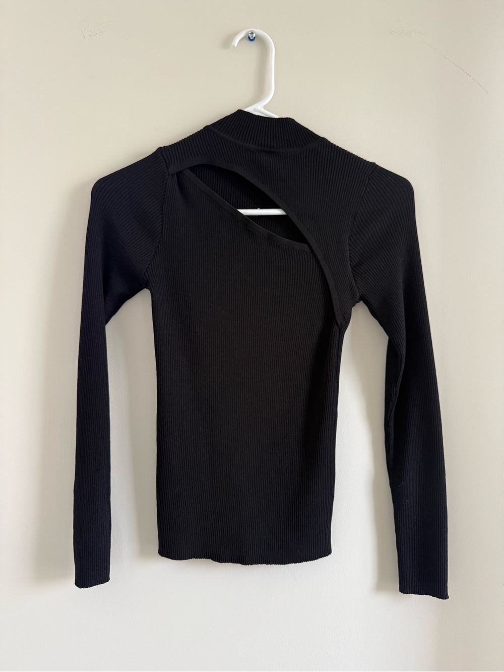 Lea & Viola Black Long-Sleeve Ribbed Cutout Mock Neck Top - XS